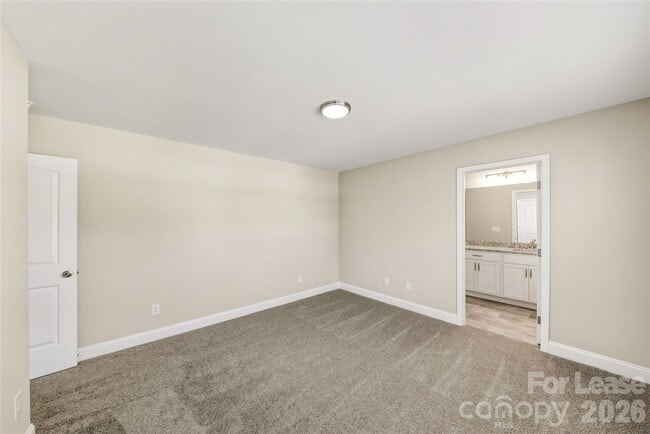Building Photo - 11507 Vly Oaks Ln