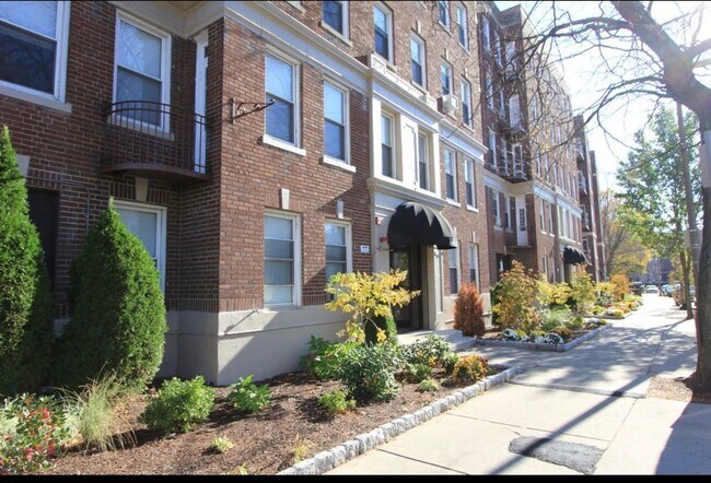 Building Photo - 153 Washington St