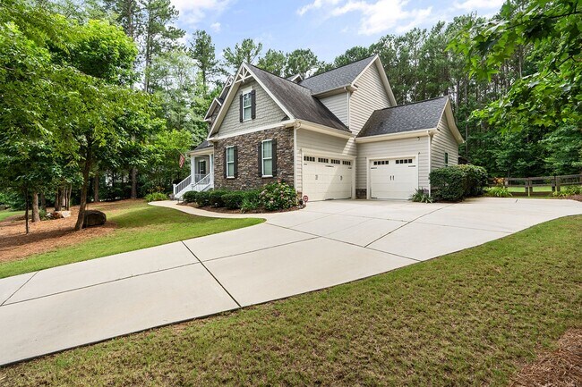 Building Photo - Splendid 4-bedroom, 3-bathroom Harrison Pond home in Pittsboro-- SWIMMING POOL!