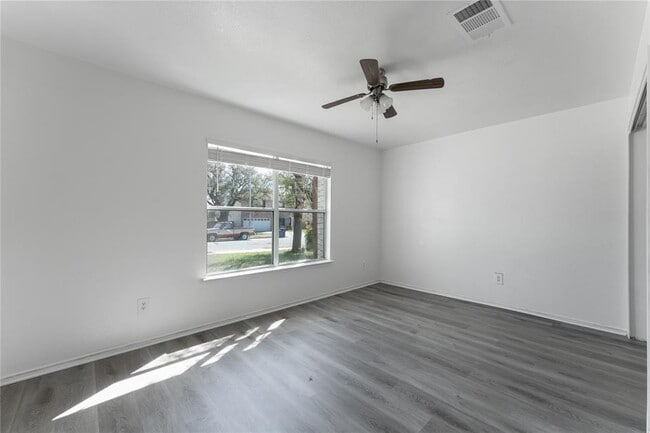 Building Photo - 315 Bello Dr