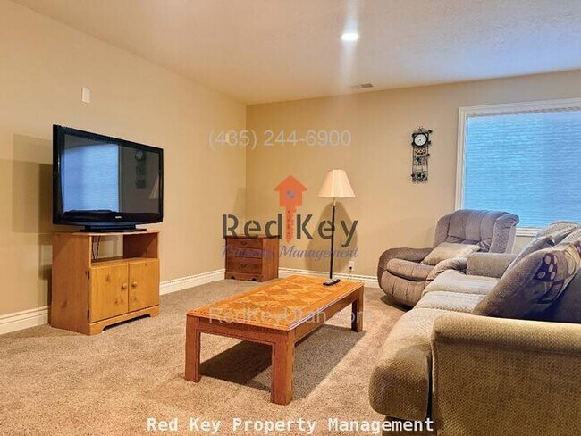 Building Photo - 739 Elk Meadow Loop