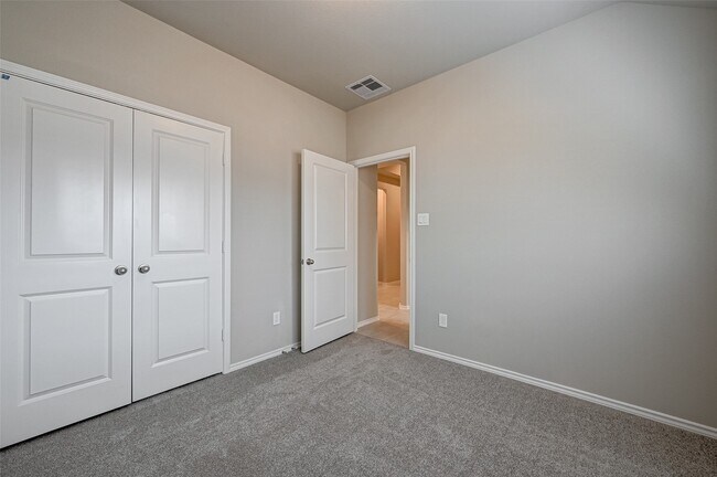 Building Photo - 32013 Towering Birch Trl