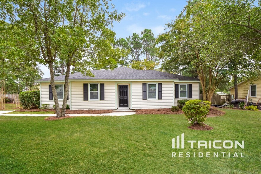 Primary Photo - 424 Westridge Rd