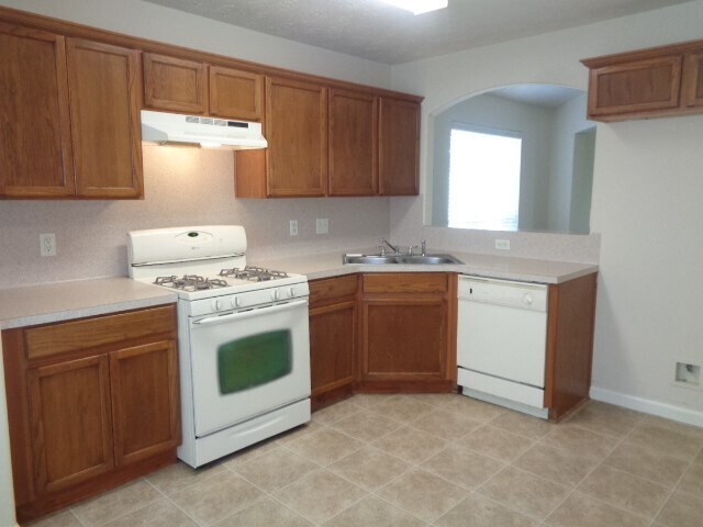 Building Photo - 19021 Hammer Ln