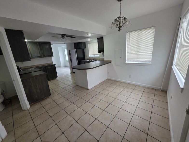 Building Photo - 4322 S Puget Sound Ave