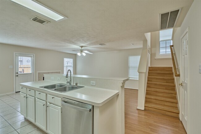 Building Photo - 298 Sentry Maple Pl