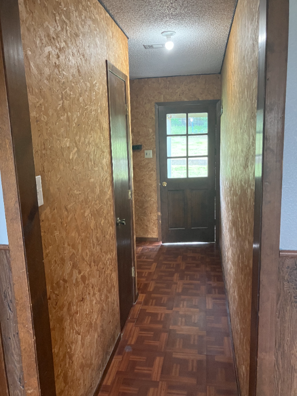 Building Photo - 425 Private Rd 816