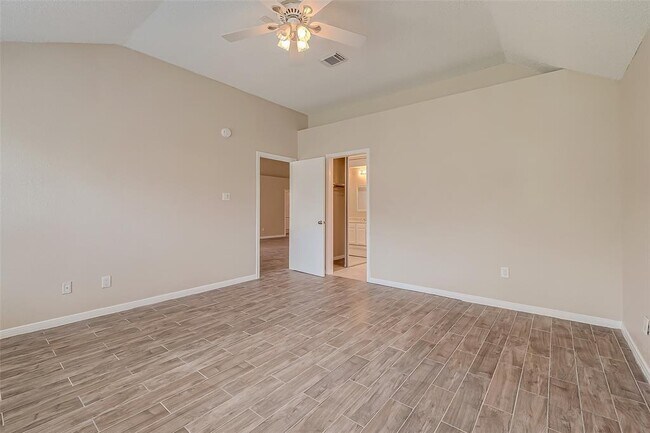 Building Photo - 4422 Waterfall Way