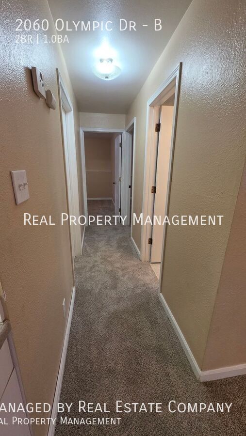 Building Photo - 2060 Olympic Dr