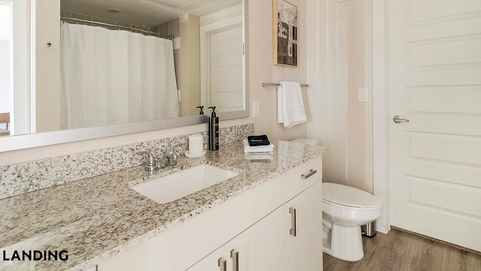 Building Photo - 1800 Central Pine St