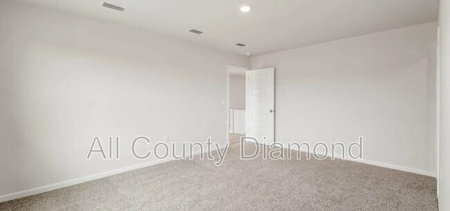 Building Photo - 6615 Kettles St