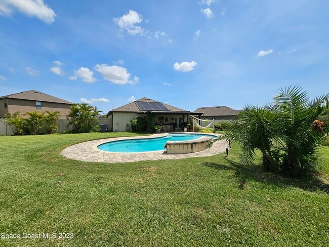 Building Photo - 1255 Sangria Cir
