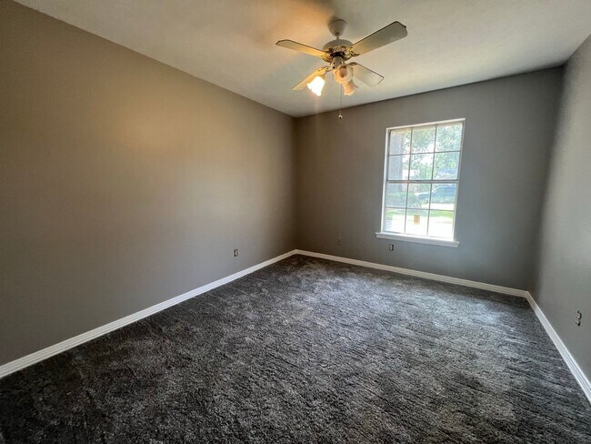 Building Photo - Remodeled 4 Bedroom home