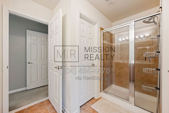 Building Photo - 5106 Timsbury Pointe Dr