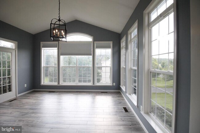 Building Photo - 5569 Jamisons Farm Dr