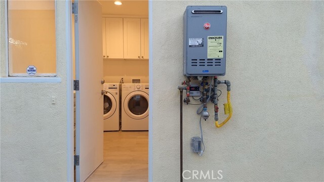 Building Photo - 1858 Euclid Ave