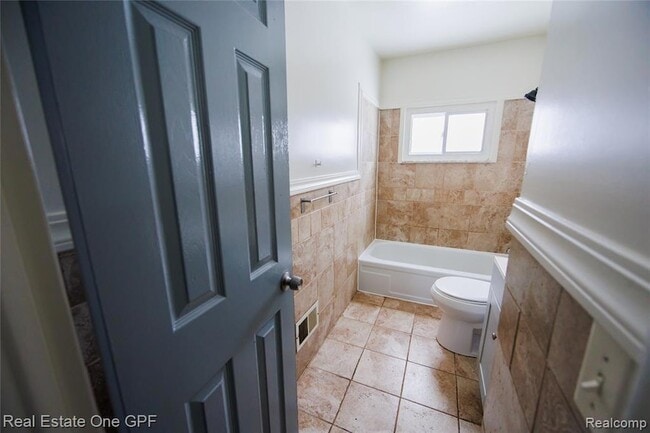 Building Photo - 14960 Alberta Ave