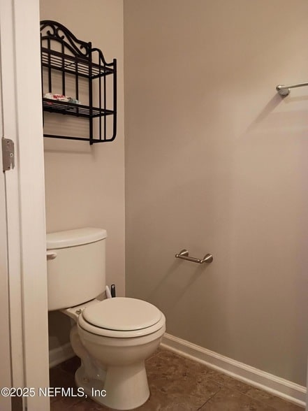 Building Photo - 425 Oasis Ln