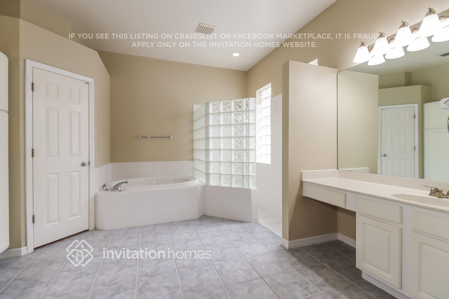 Building Photo - 19519 French Lace Dr