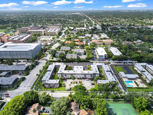 Building Photo - 8601 SW 94th St