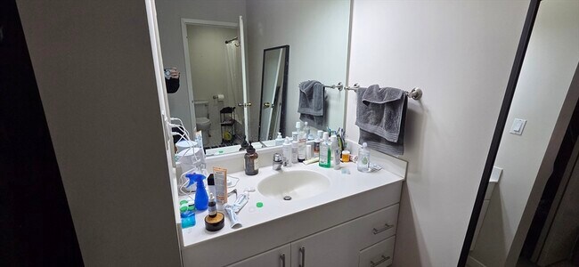 Building Photo - 950 Massachusetts Ave