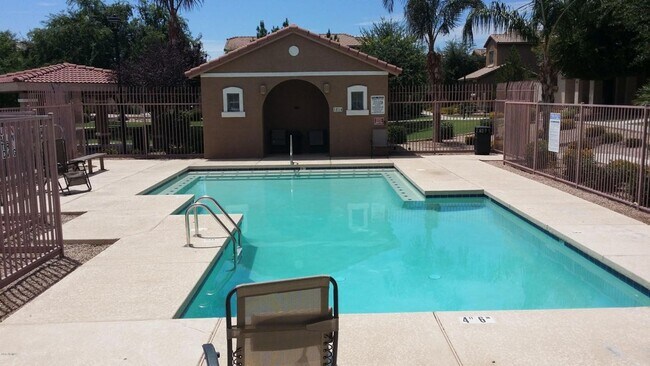 Building Photo - 4 Bedroom, 3 Bathroom Fincher Creek Home