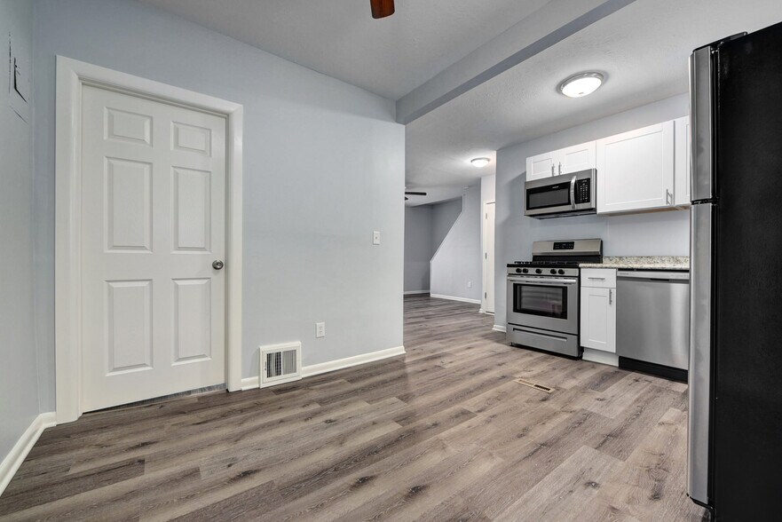 Building Photo - 2050 Robin St