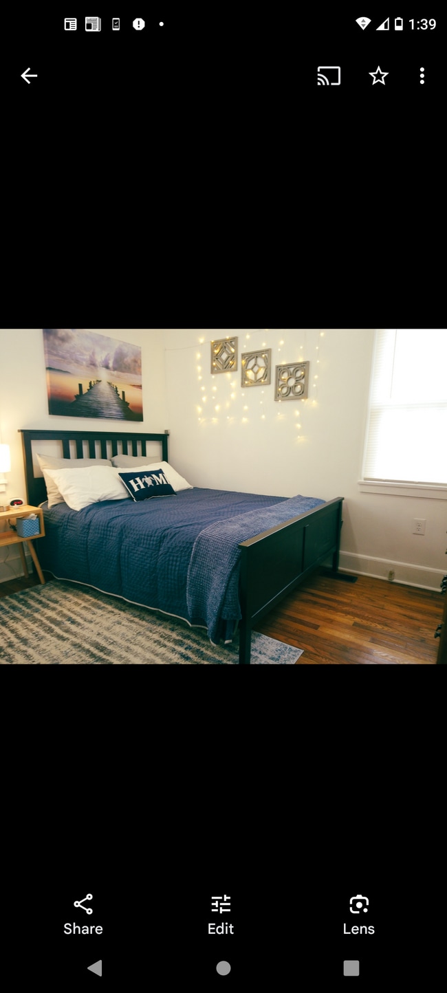 Building Photo - 171 W Meeting St