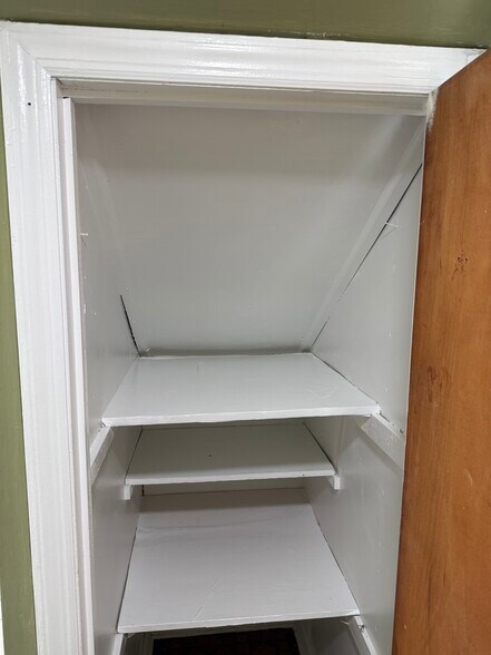 Building Photo - 214 Columbia St