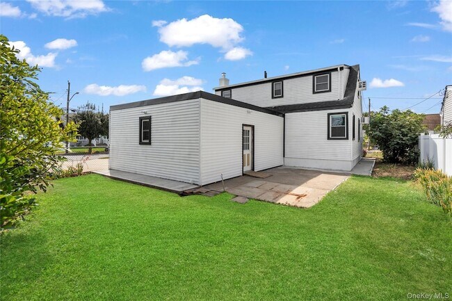 Building Photo - 1 Center Ct