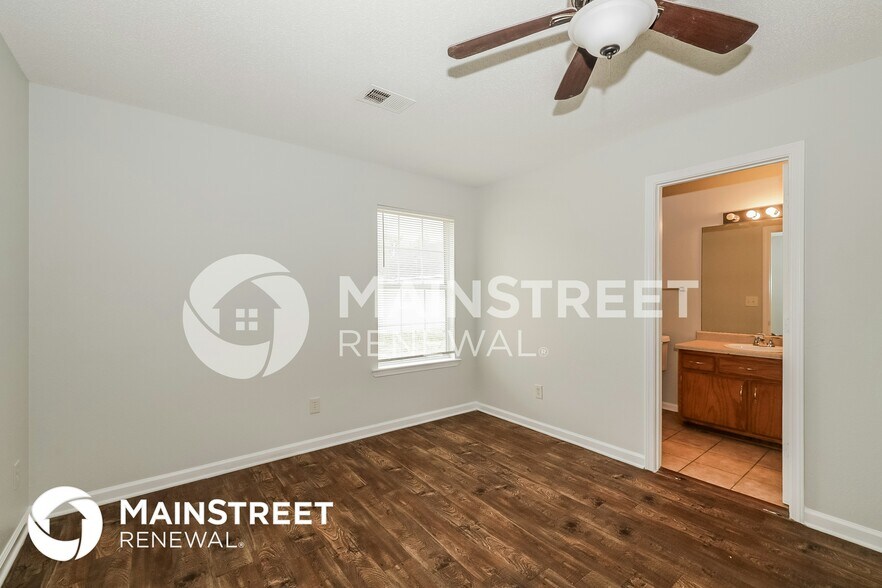 Building Photo - 4674 Royal View Dr