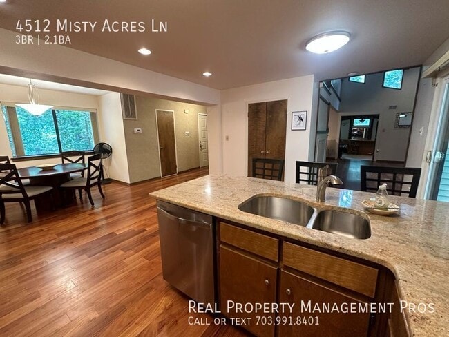 Building Photo - 4512 Misty Acres Ln