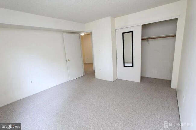 Building Photo - 1105 Aspen Dr