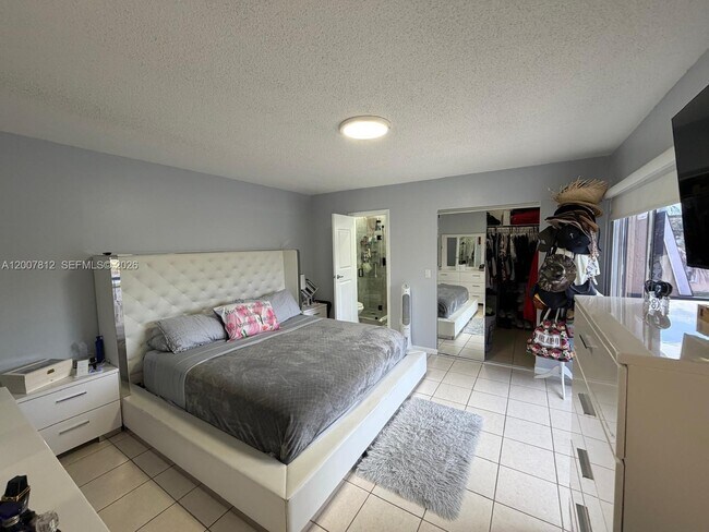 Building Photo - 6580 W 24th Ct