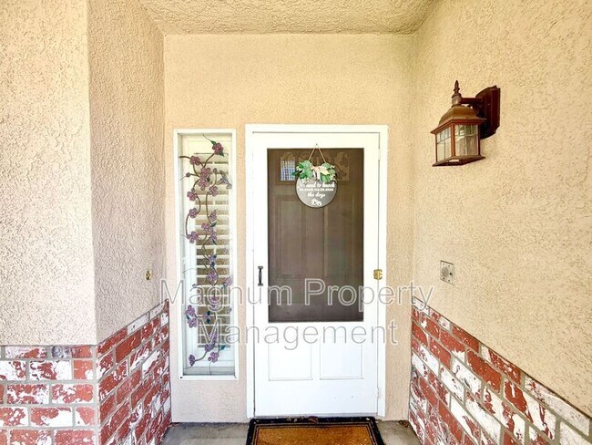 Building Photo - 37168 Santa Rosa Glen Dr