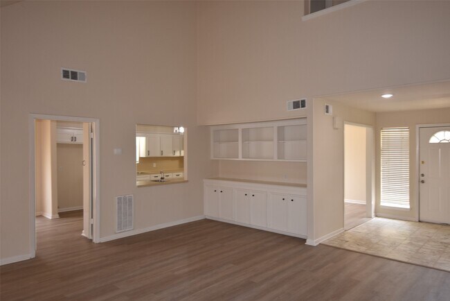 Building Photo - 14410 Muirfield Ln