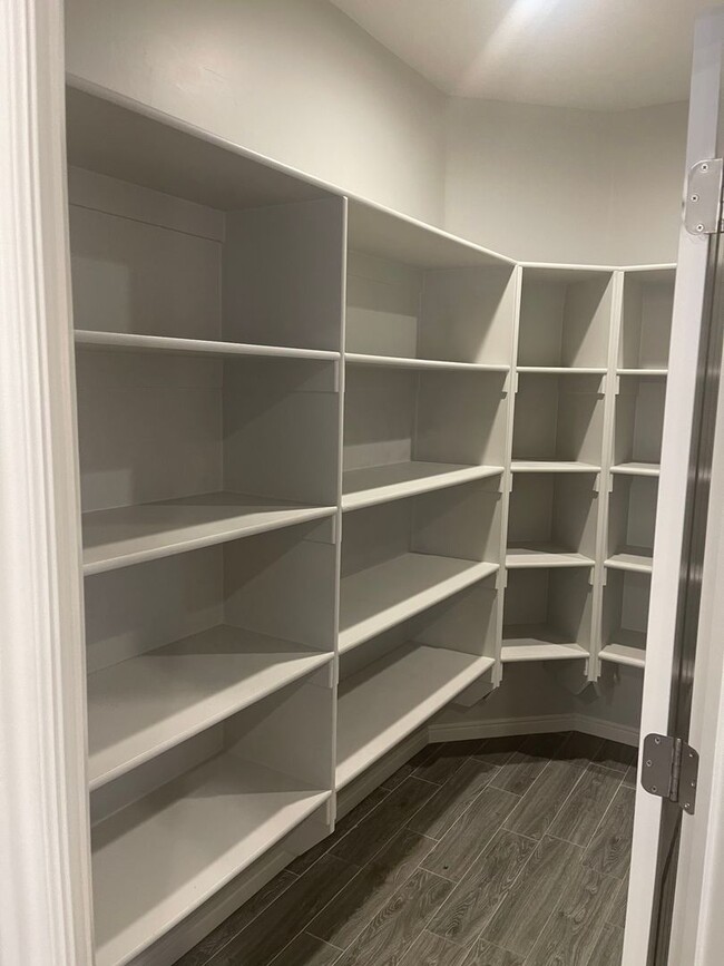 Building Photo - Home in Hayden Estates 3 bedroom, 2 bath with a 3 car garage