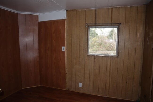 Building Photo - 1643 Old Grantham Rd