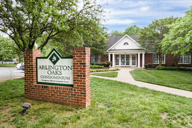 Building Photo - Arlington Oaks