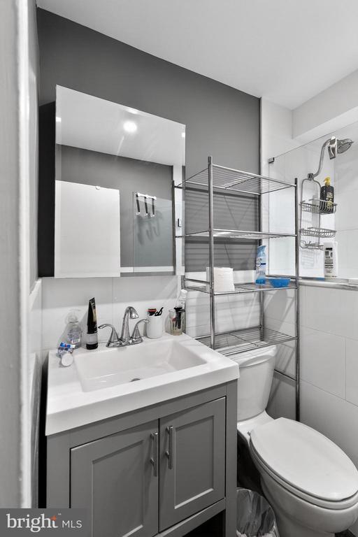 Building Photo - 2101 Chestnut St