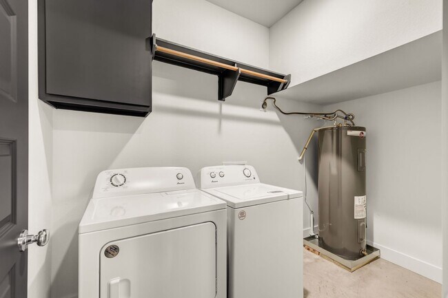 Building Photo - 3006 Alpha Wolf Ct