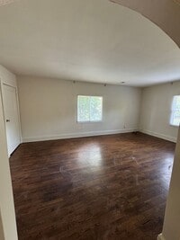 Building Photo - 1 bedroom 1 bathroom condo