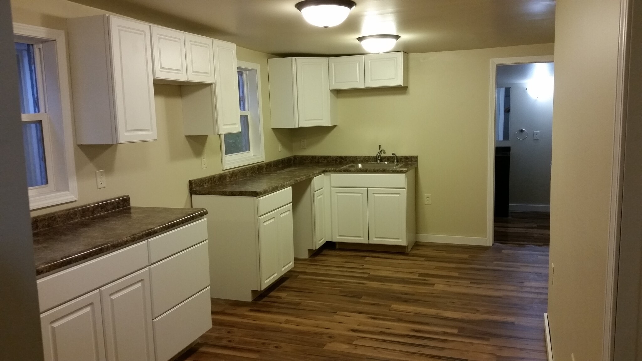 Kitchen - 206 West Bluff Street