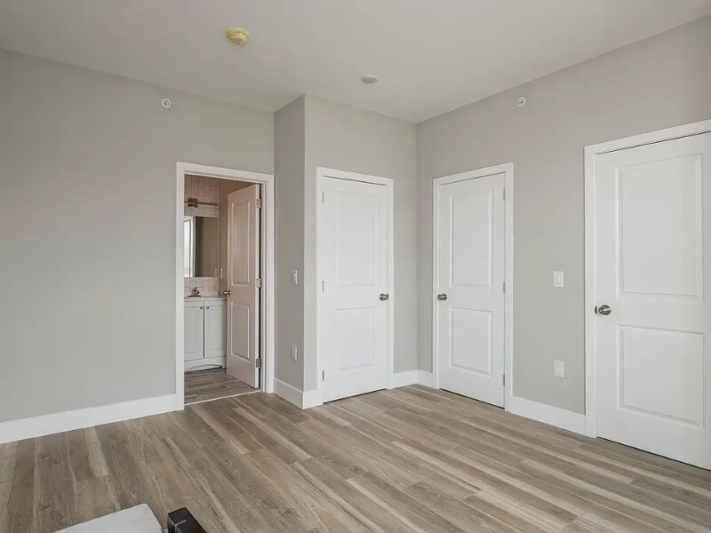 Building Photo - 2008 N Darien St