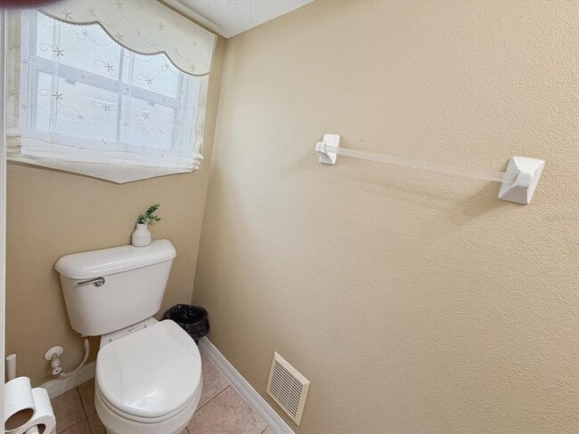 Building Photo - 1302 S Beach Cir