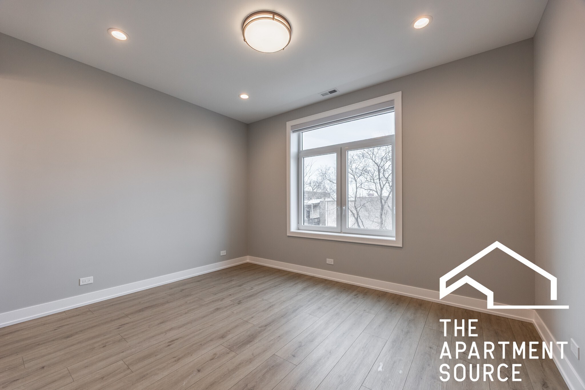 Building Photo - 3738 S Calumet Ave