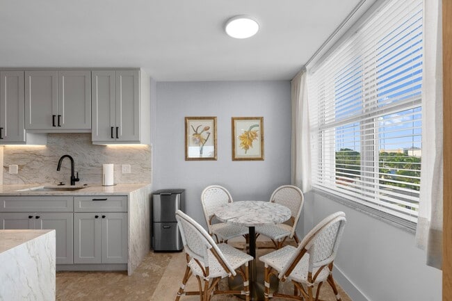 Building Photo - 1801 S Flagler Dr