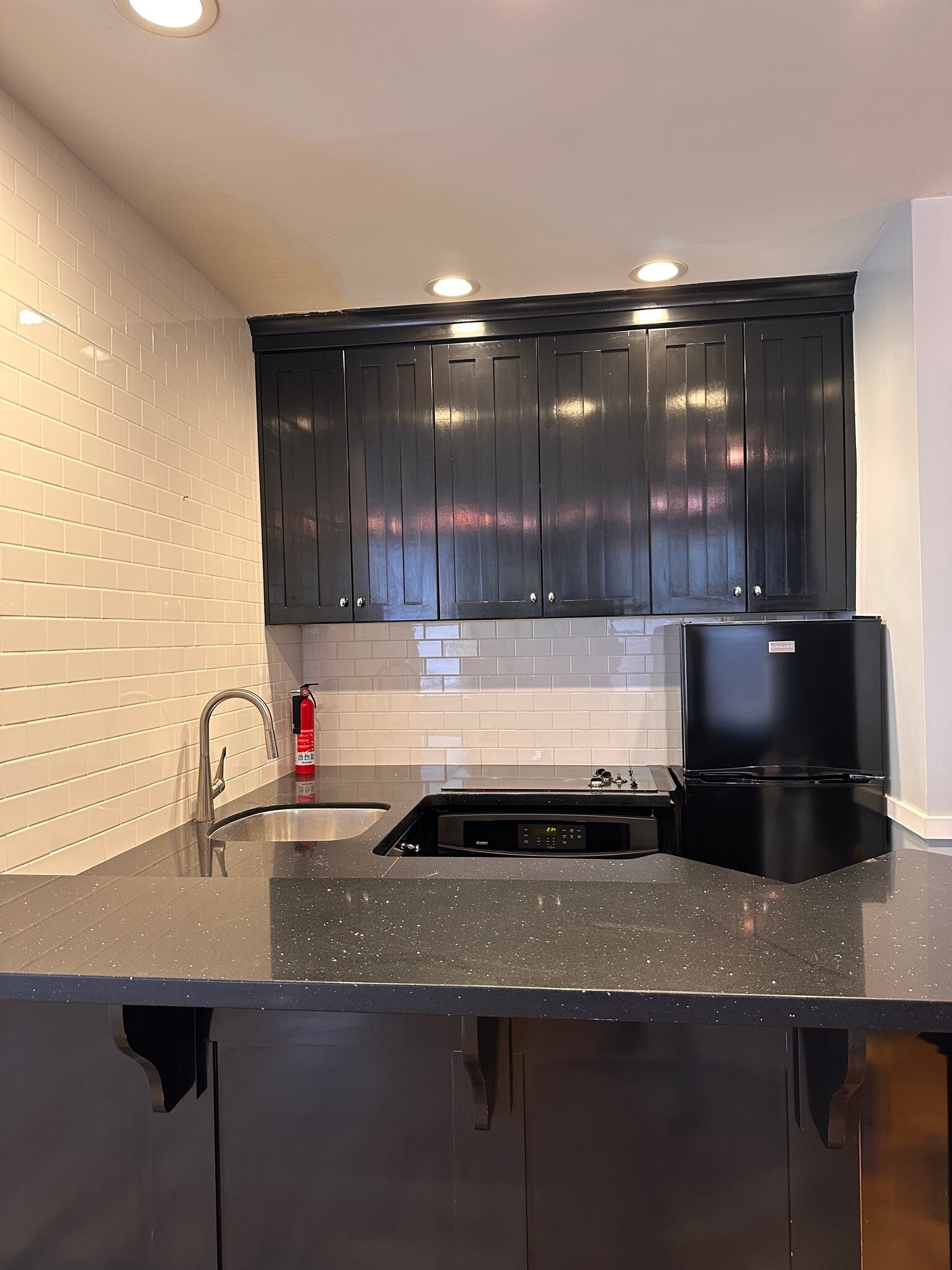 Building Photo - 29 S State St