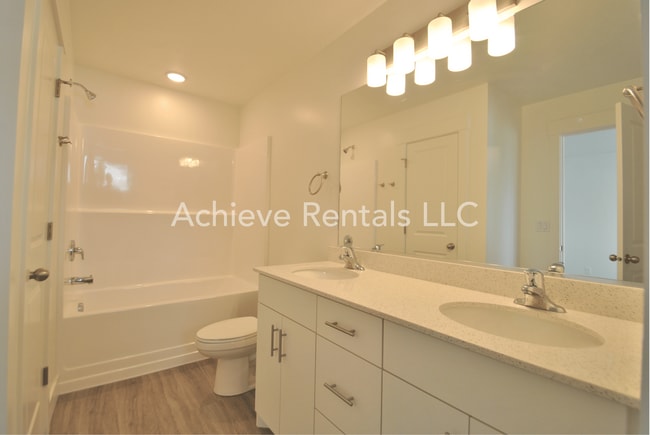 Building Photo - 1219 W 1870 S