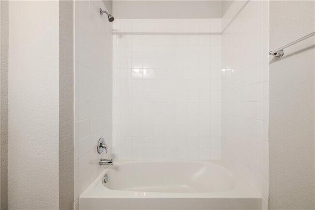 Building Photo - 2920 Bridekirk Dr